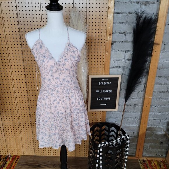 Love Tree Dresses & Skirts - Love Tree Pink and Blue Floral Flowy dress
